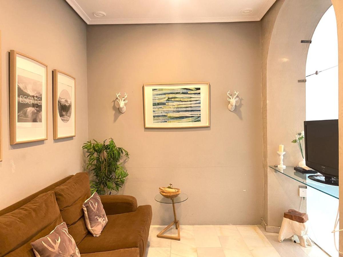Apartamento Colon 1451 - Pleno Centro Y Wifi Gratis Cádiz Kültér fotó